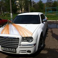 Белый Chrysler 300C