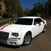 Белый Chrysler 300C