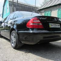 Lexus LS 460 и Mercedes E320 в Донецке