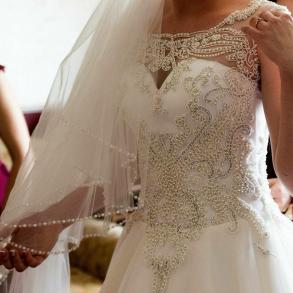 Весільне дизайнерське плаття