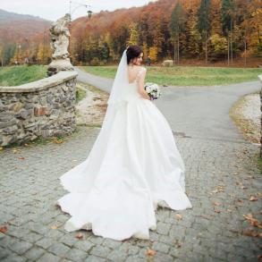 Байканич Андріана Весільні сукні на ваше весілля