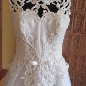 Весільна сукня ручної роботи