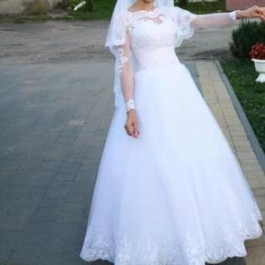 Надзвичайно ніжна весільна сукня