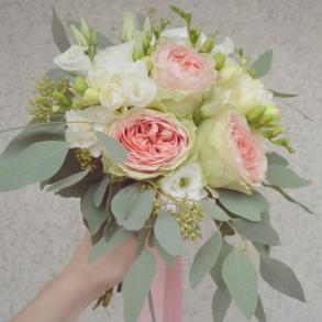 Флорист-Дизайнер Флористика и букеты на вашей свадьбе