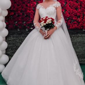 Продам весільне плаття Весільні сукні на ваше весілля