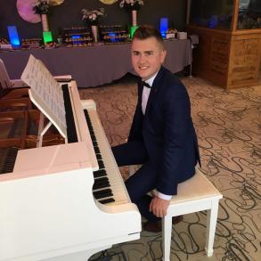 Піаніст Роман Хрипун Артисти на ваше весілля