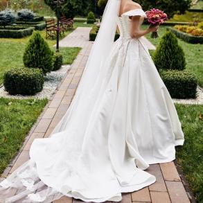 Весільна сукня 2019