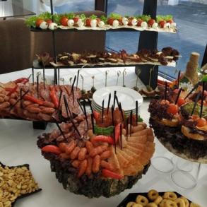 Оформлення фуршетних столів Кейтеринг на вашу свадьбу