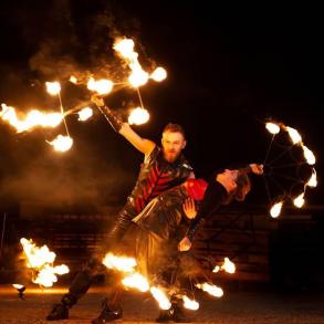 Вражаюче ВОГНЯНЕ шоу на ВЕСІЛЛЯ Вражаюче ВОГНЯНЕ шоу на ВЕСІЛЛЯ