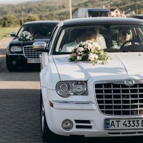 Чорний та Білий CHRYSLER 300c Автомобільний кортеж на весілля