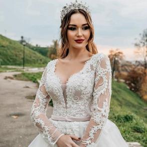 Весільний салон "Miss&Missis" Весільний салон "Miss&Missis"