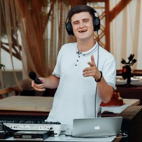 Юра Михайлів DJ на ваше весілля