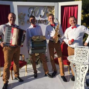 Ведучий, музиканти - гурт "LeoParty" Ведучі на весілля