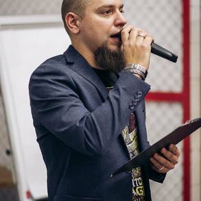 АНДРІЙ ЖОЛОБ - Ведучий, тамада Ведучі на весілля