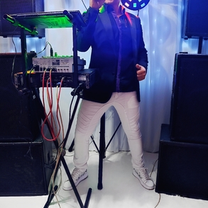 Светомузыкальное оформление праздников. DJ на вашей свадьбе