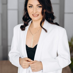 Ведуча весільної церемонії Марі Тесс Виїздна церемонія на ваше весілля