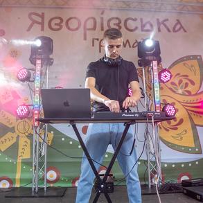 Діджей Ulitovskyi DJ на ваше весілля