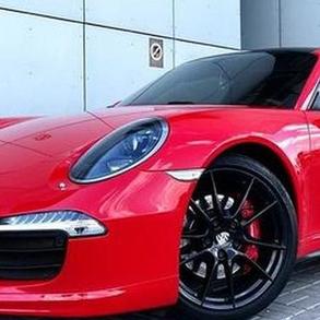 192Прокат Porsche 911 Carrera 4S красный Автомобільний кортеж на весілля