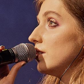 Співаю і граю на фортепіано. Артисти на ваше весілля