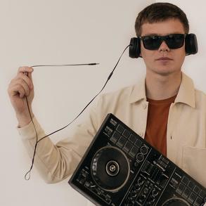 DjSimSix – Діджей на весілля і не тільки DJ на ваше весілля