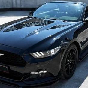 365 Кабріолет Ford Mustang GT чорний на Автомобільний кортеж на весілля
