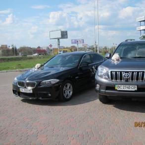 Автомобілі на весілля Автомобільний кортеж на весілля