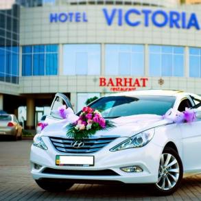 Шикарный автомобиль на свадьбу Автомобильный кортеж на свадьбу