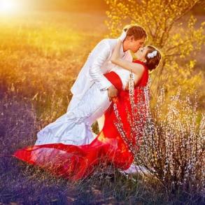 Фото-видео студия Александра Бачевского Відеооператор на весілля