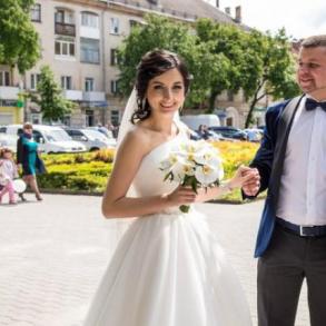 Ірина Весільні сукні на ваше весілля