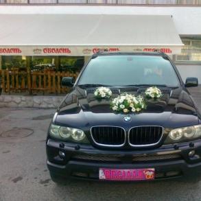 BMW X5 - весільний кортеж