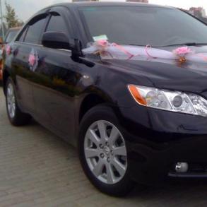 автомобілі на весілля Автомобільний кортеж на весілля