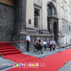 Оренда червоної доріжки Оформлення Та Декор на ваше весілля