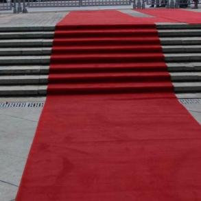 Прокат червоної доріжки Львів. Червона доріжка на  Оформлення Та Декор на ваше весілля