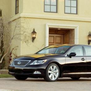 Lexus LS 460 и Mercedes E320 в Донецке Автомобільний кортеж на весілля