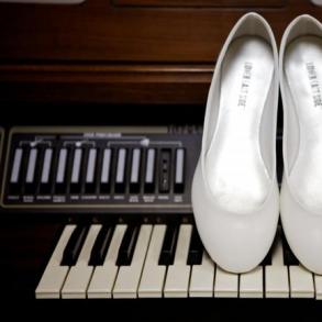 Салон весільного взуття і суконь в Івано-Франківсь Салон весільного взуття і суконь в Івано-Франківсь