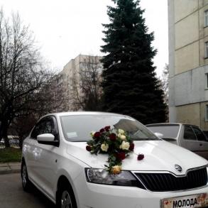 Skoda RAPID 2014 рік 130грн.година Автомобільний кортеж на весілля