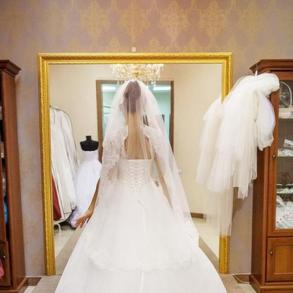Весільна сукня  від дизайнера Анни Споса
