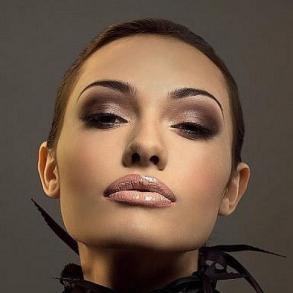 ВІЗАЖИСТ ~макіяж до важливих подій у Вашому житті~ Салони красоти на ваше весілля