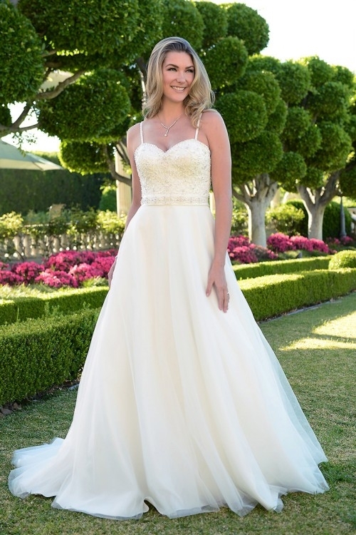 AT4672 (Venus Bridal)