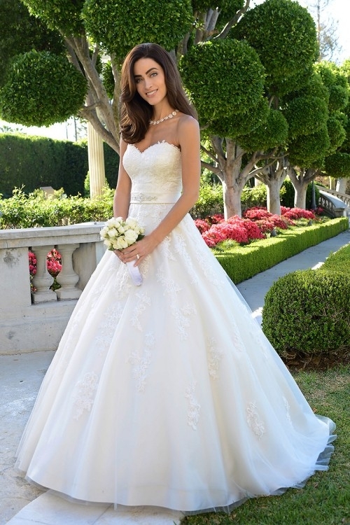 AT4676 (Venus Bridal)